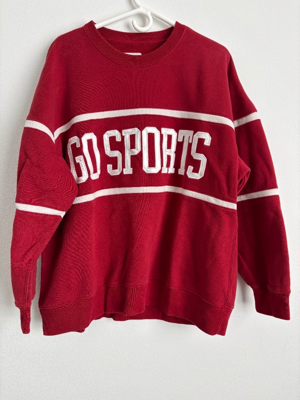 Go Sports Sunday Crew Abercrombie & Fitch Sweatshirt (Red XL)